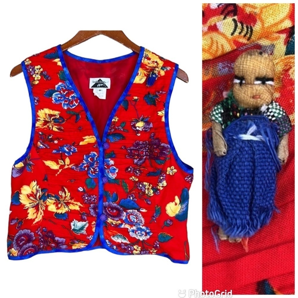 Lindsey Scott Sport Vintage Floral Print Pleated Detail Button Up Vest